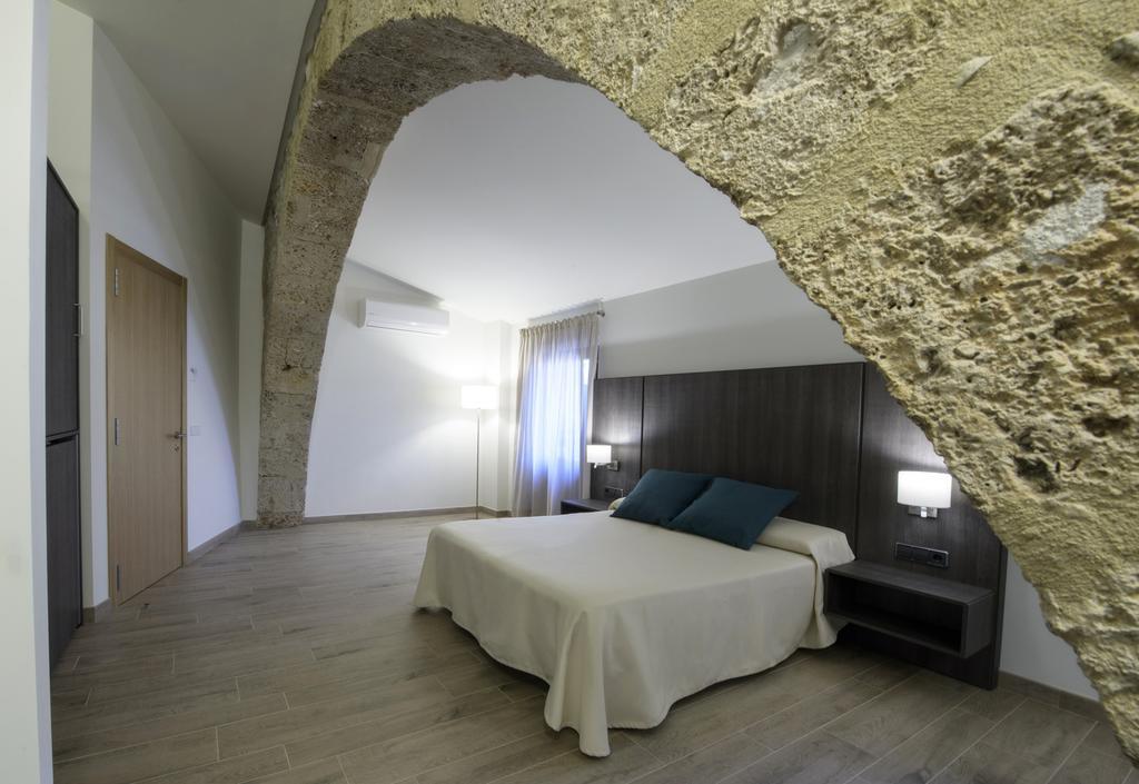 Mas Pere Pau Besalú Quarto foto