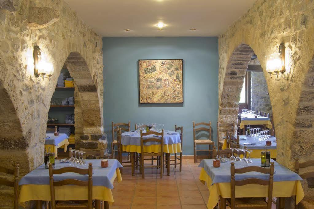 Mas Pere Pau Besalú Exterior foto